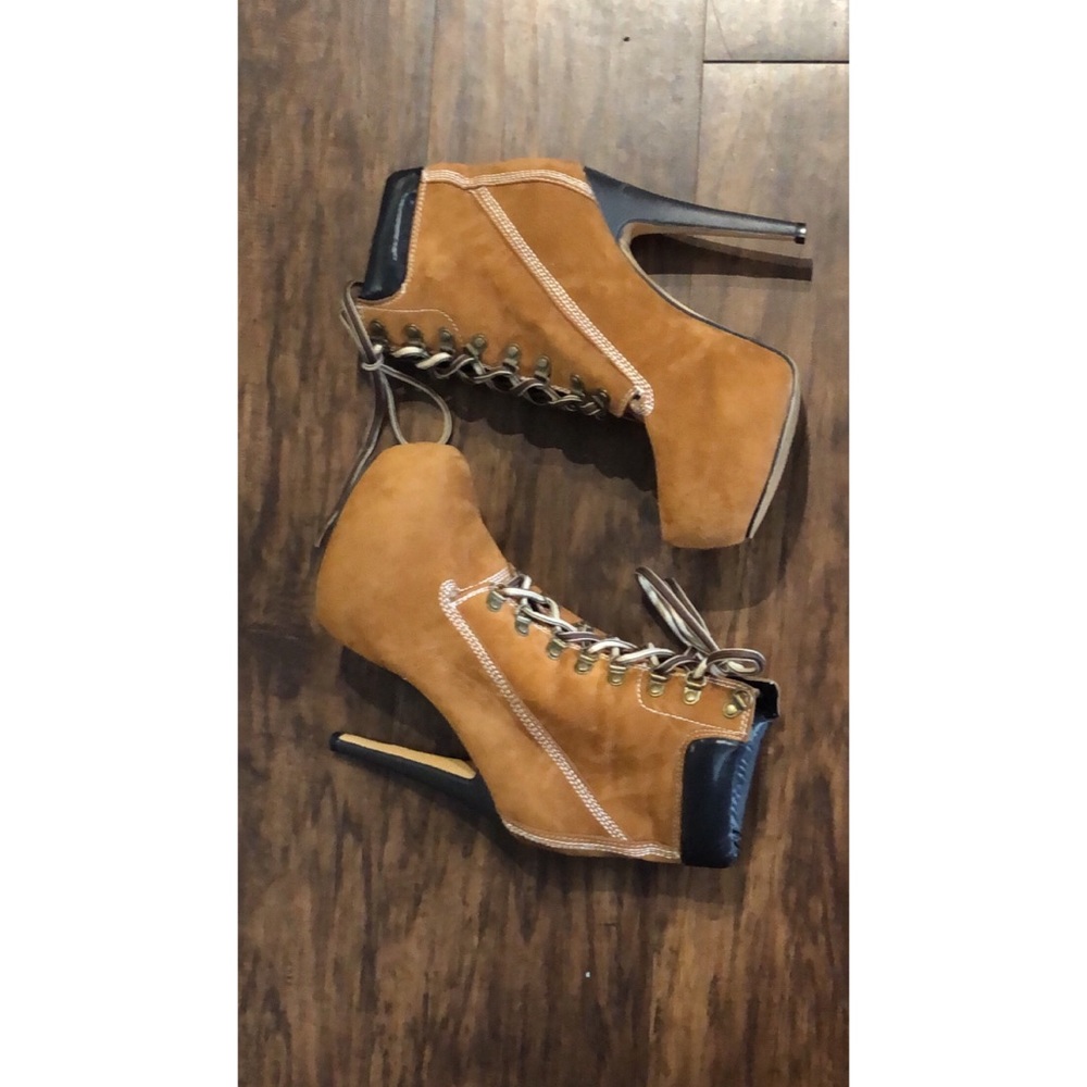 Ankle boots